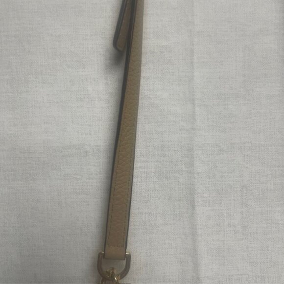 Michael Kors Bedford Tan Leather Flap Crossbody Bag - Adjustable Shoulder Strap - Picture 5 of 16